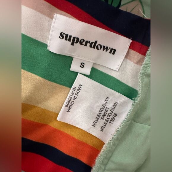 Superdown Floral Wrap Top - Picture 6 of 6